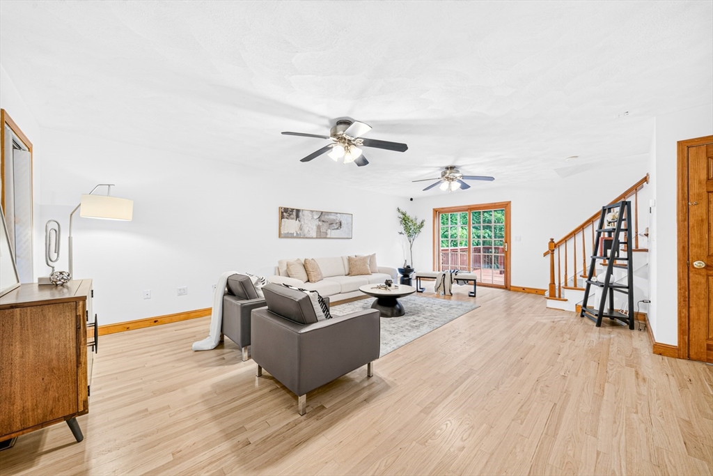 35 Brentwood Road Woburn, MA 01801 - Photo 3 of 42