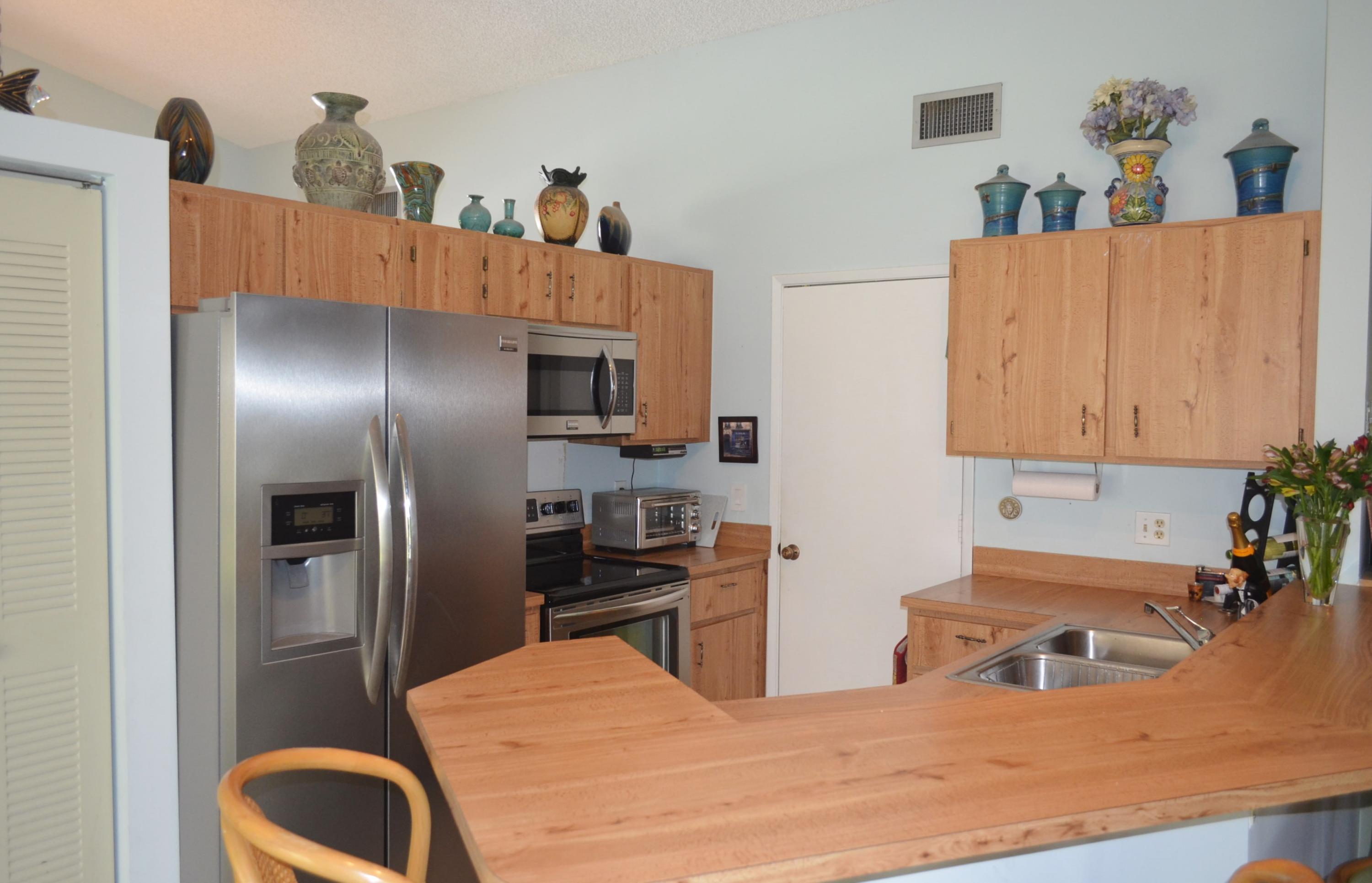 21518 Summertrace Circle Boca Raton, FL 33428 - Photo 8 of 28 Kitchen
