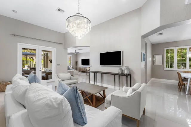 $7,900 | 121 Palm Circle, Lake Worth, FL 33462