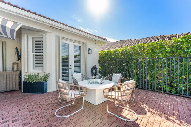 $7,900 | 121 Palm Circle, Lake Worth, FL 33462