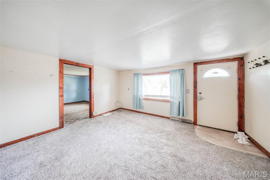 603 West Springfield Street St. James, MO 65559 - Photo 3 of 26