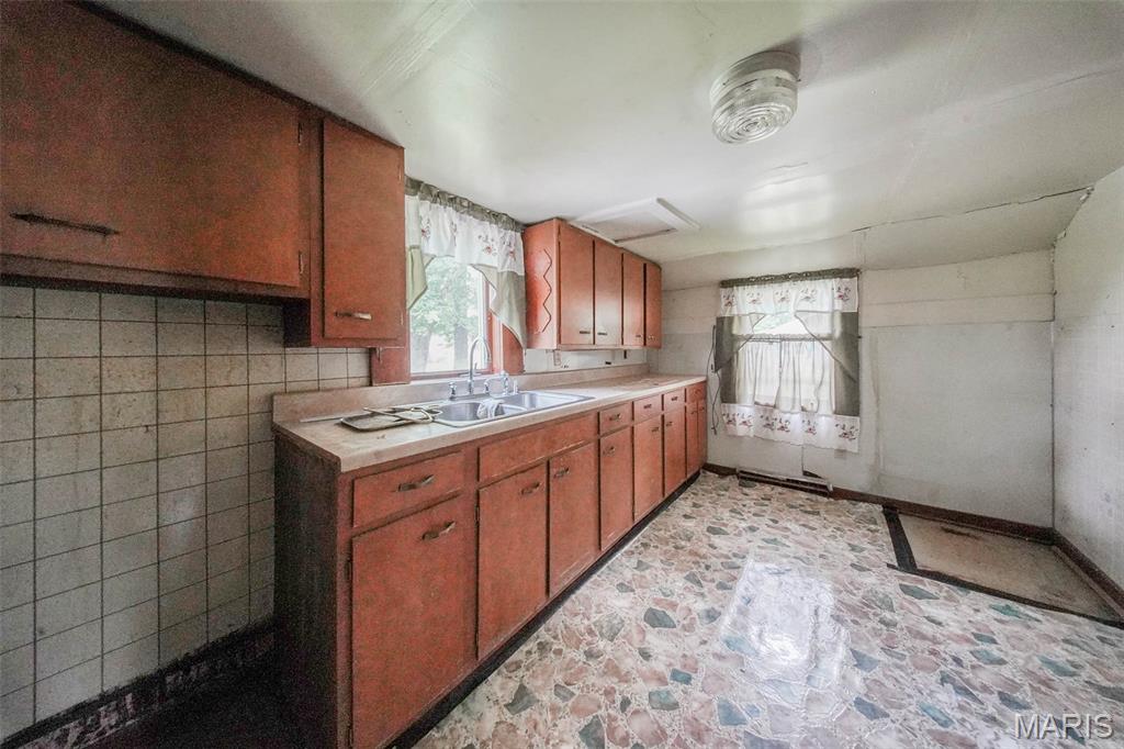 603 West Springfield Street St. James, MO 65559 - Photo 5 of 26