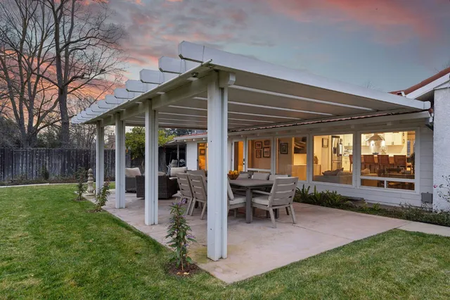 $1,125,000 | 1507 Los Molinos Way, Sacramento, CA 95864