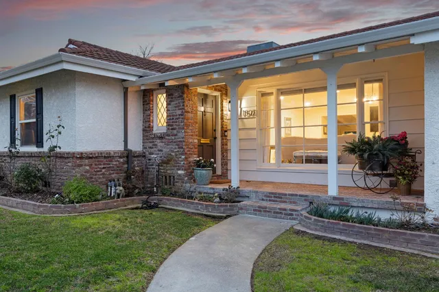 $1,125,000 | 1507 Los Molinos Way, Sacramento, CA 95864