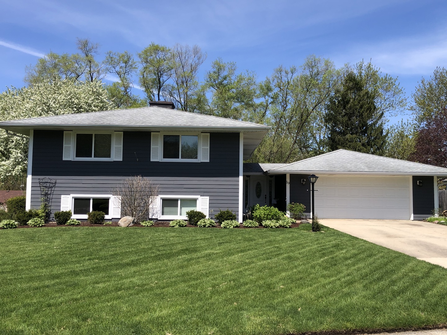 19 Woodcliff Road Montgomery, IL 60538 - Photo 1 of 34