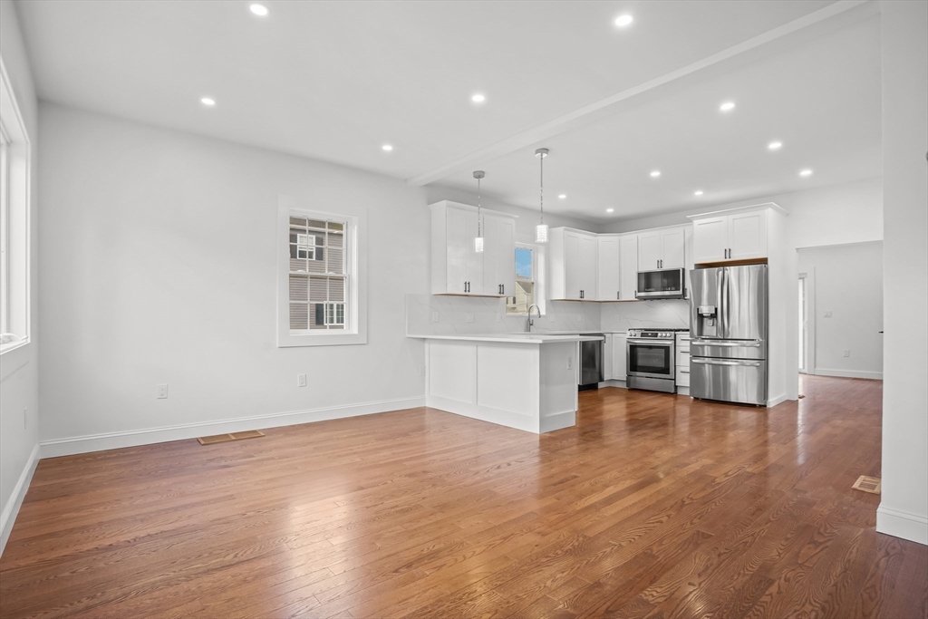 24 Cottage Street Taunton, MA 02780 - Photo 6 of 41