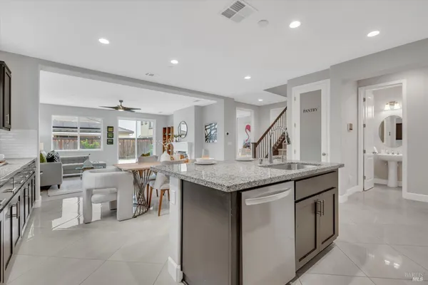 $824,950 | 580 Kingbird Circle, Vacaville, CA 95688