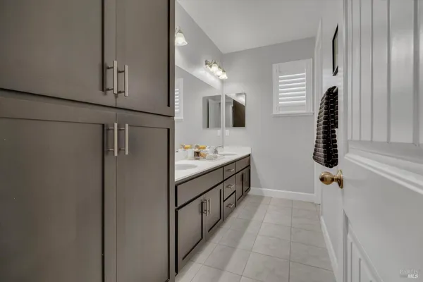 $824,950 | 580 Kingbird Circle, Vacaville, CA 95688