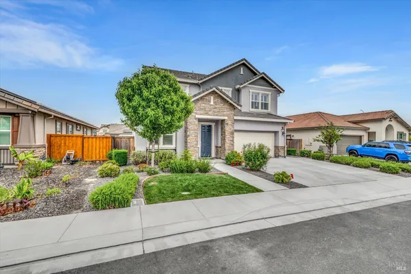 $824,950 | 580 Kingbird Circle, Vacaville, CA 95688