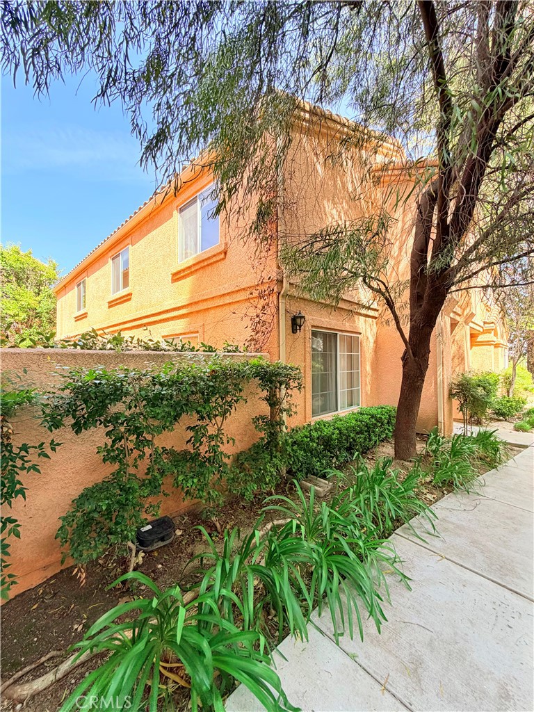 25152 Steinbeck Avenue, Unit B Stevenson Ranch, CA 91381 - Photo 3 of 27