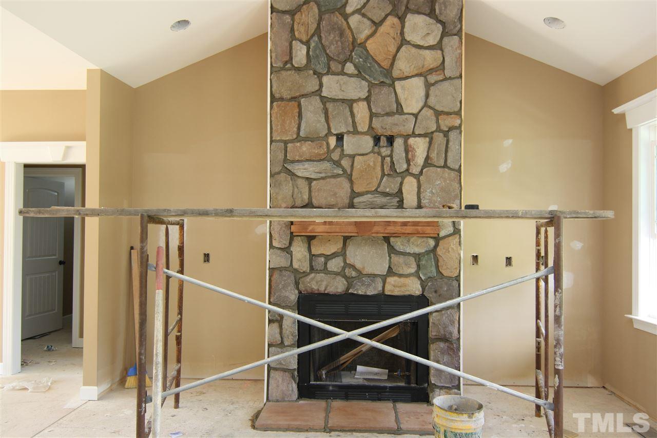 569 Shadetree Road Benson, NC 27504 - Photo 7 of 20 Gallery Image 7