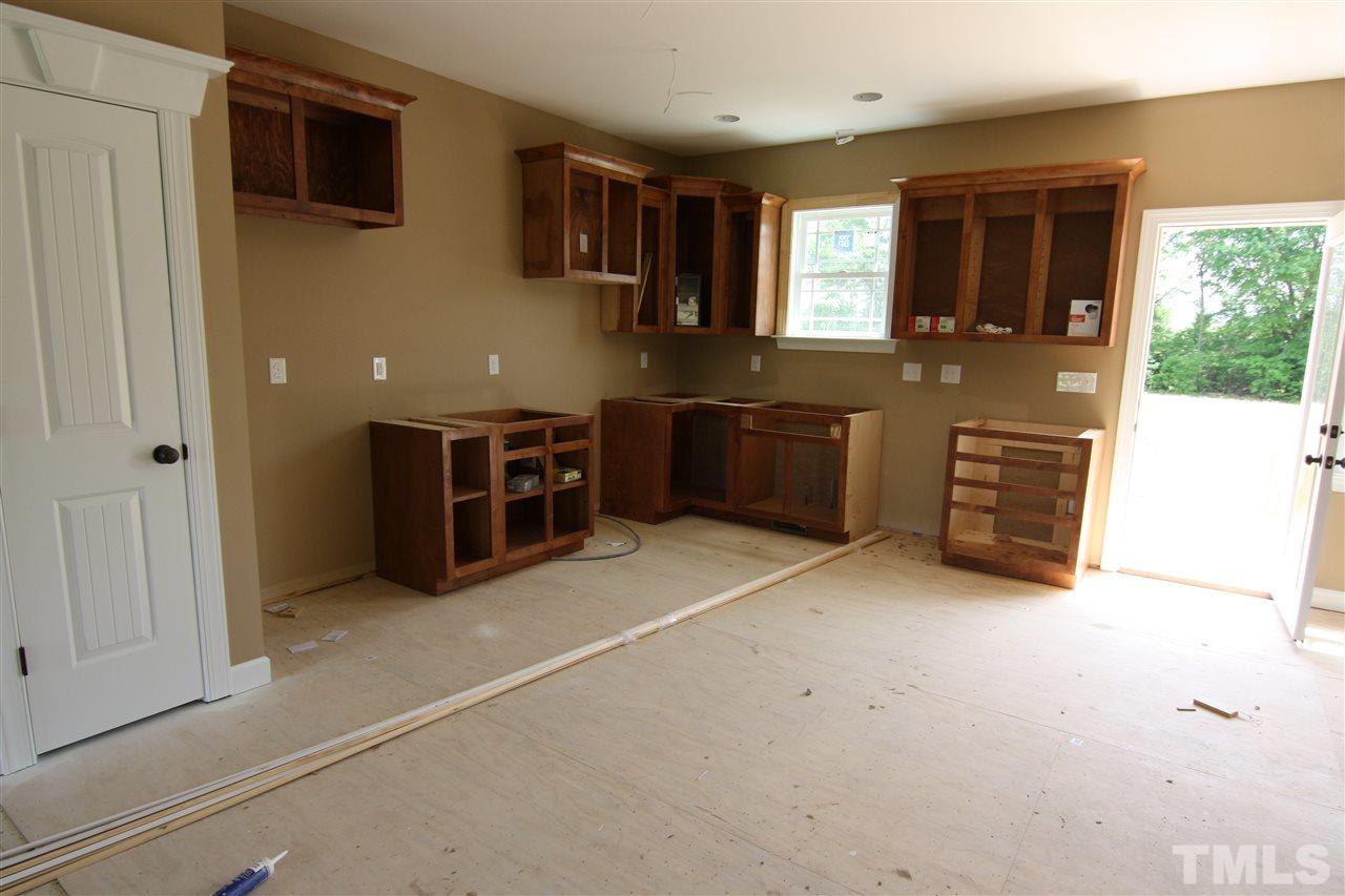 569 Shadetree Road Benson, NC 27504 - Photo 8 of 20 Gallery Image 8