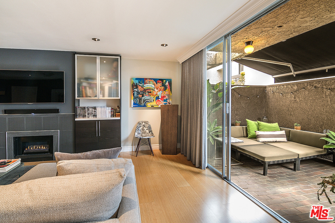 960 North San Vicente Boulevard, Unit 3 West Hollywood, CA 90069 - Photo 7 of 28