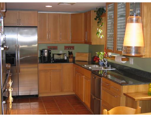 18 Ellen Road Burlington, MA 01803 - Photo 2 of 23 Gallery Image 2