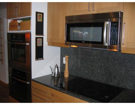 18 Ellen Road Burlington, MA 01803 - Photo 8 of 23 Gallery Image 8