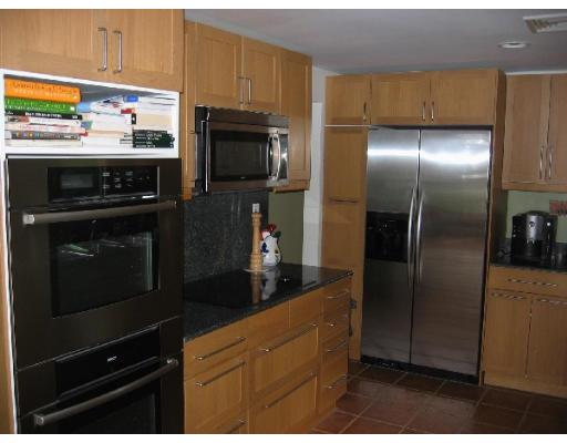 18 Ellen Road Burlington, MA 01803 - Photo 9 of 23 Gallery Image 9