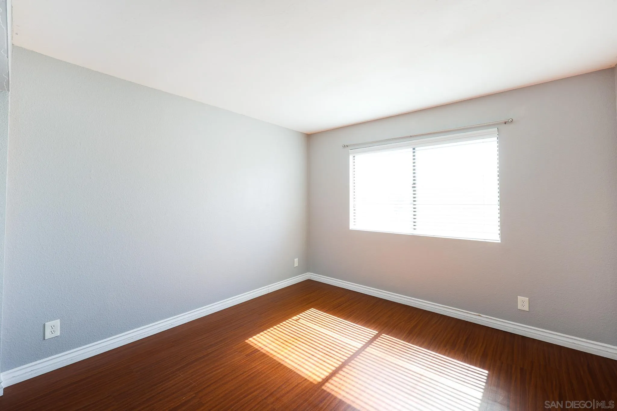 2946 Anawood Way Spring Valley, CA 91978 - Photo 30 of 45 an empty room with a window