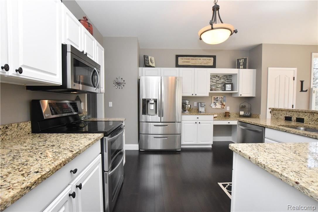 3373 West York Court Rochester, MI 48306 - Photo 12 of 37 3373 W York Ct012.JPG