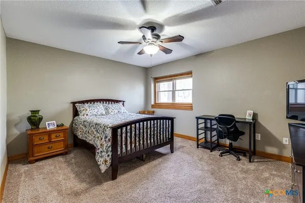 $1,400,000 | 1657 County Road 434, Stockdale, TX 78160