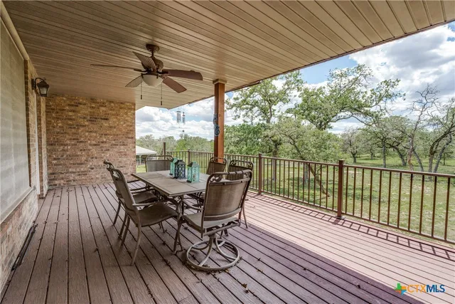 $1,400,000 | 1657 County Road 434, Stockdale, TX 78160