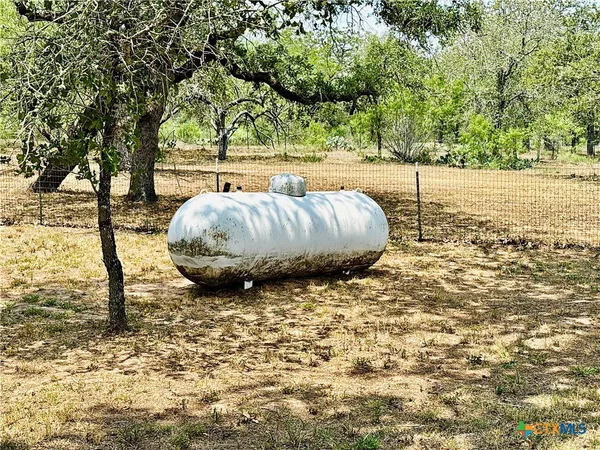 $1,400,000 | 1657 County Road 434, Stockdale, TX 78160