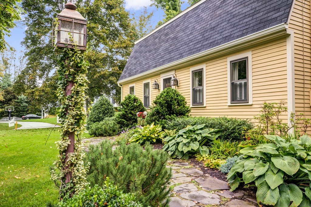 130 Holt Road Andover, MA 01810 - Photo 5 of 30