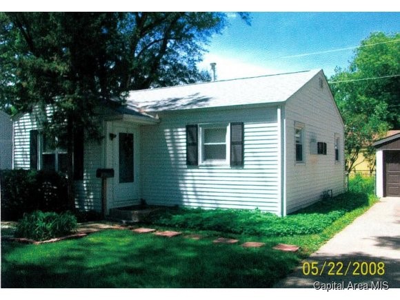 9 Melody Lane Springfield, IL 62702 - Photo 1 of 3