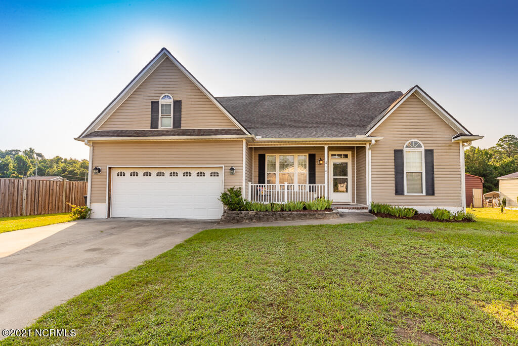 475 Nine Foot Road Newport, NC 28570 - Photo 1 of 26 IMG_3483