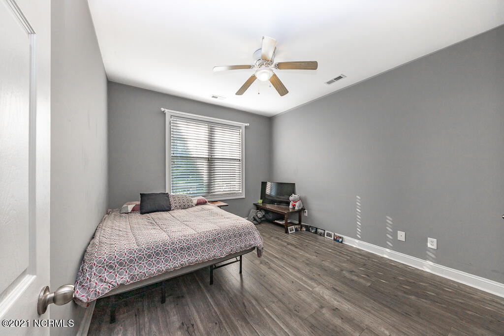 475 Nine Foot Road Newport, NC 28570 - Photo 15 of 26 Guest bed 2