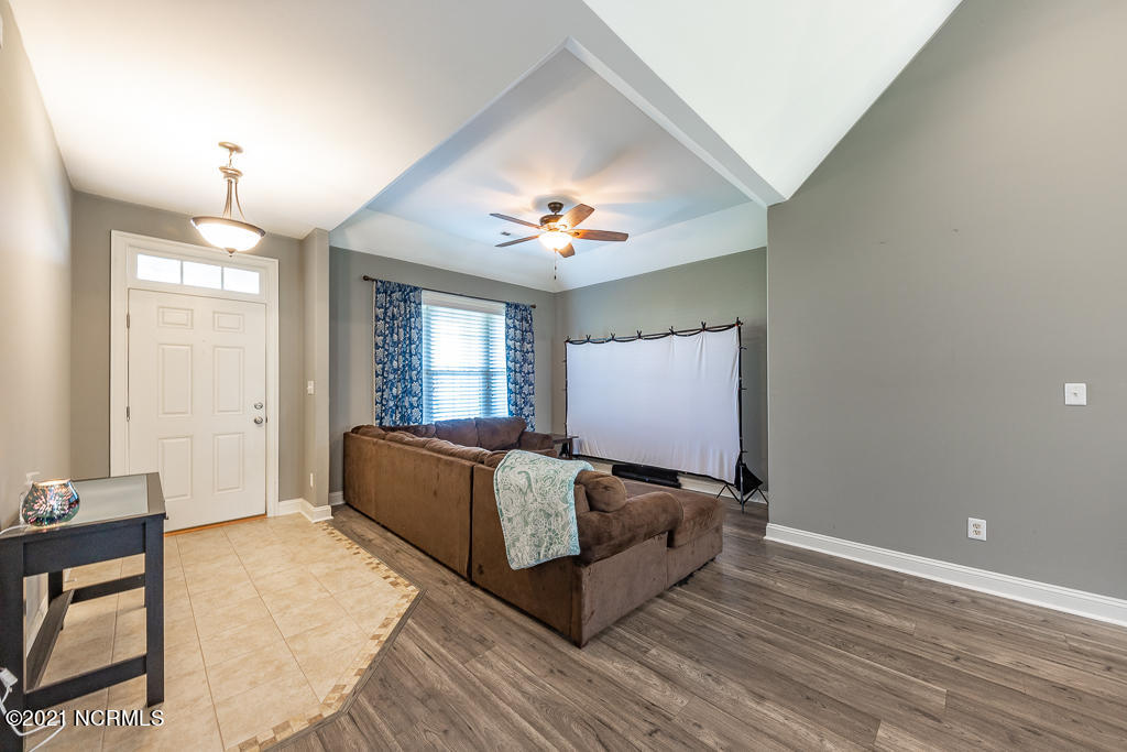 475 Nine Foot Road Newport, NC 28570 - Photo 2 of 26 IMG_3494