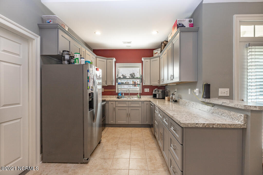 475 Nine Foot Road Newport, NC 28570 - Photo 5 of 26 IMG_3503