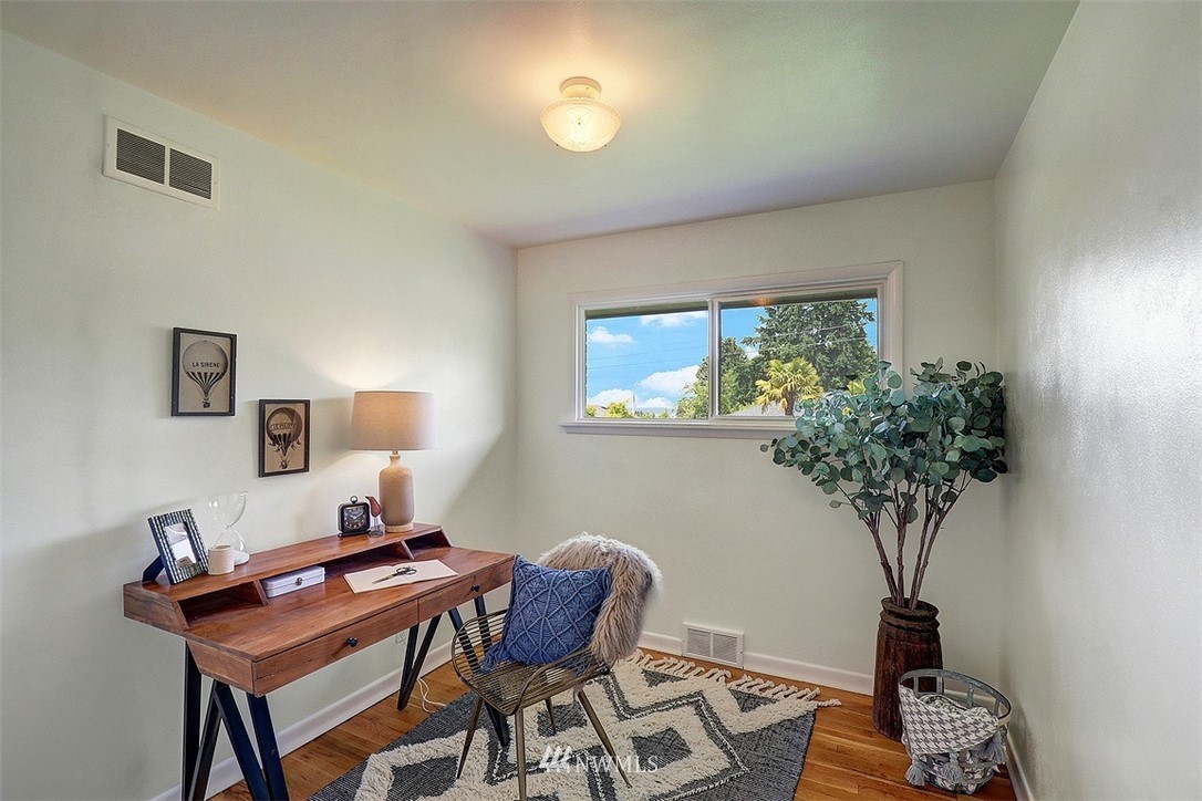 209 East View Ridge Drive Everett, WA 98203 - Photo 13 of 20 Gallery Image 13