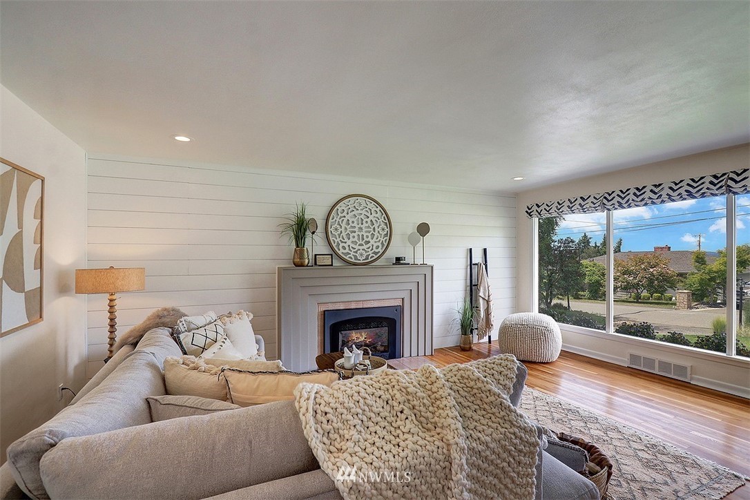 209 East View Ridge Drive Everett, WA 98203 - Photo 5 of 20 Gallery Image 5