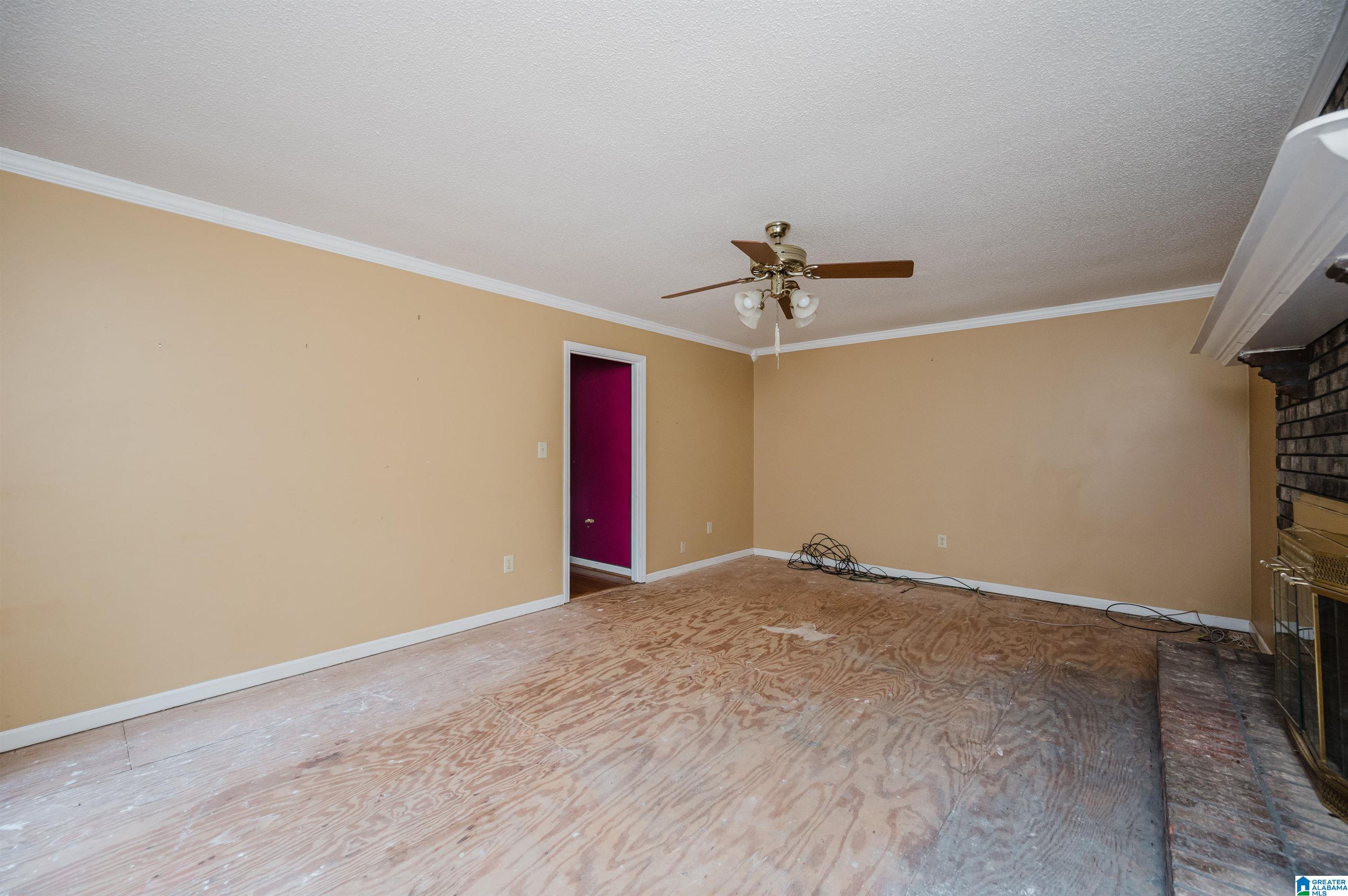 8988 Bankston Road Warrior, AL 35180 - Photo 17 of 47
