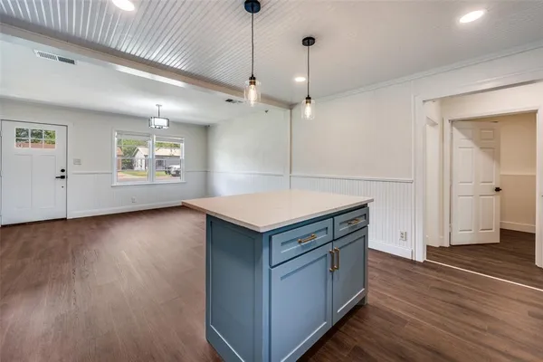 $289,000 | 544 Northwest King Street, Burleson, TX 76028