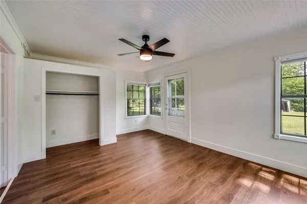 $289,000 | 544 Northwest King Street, Burleson, TX 76028