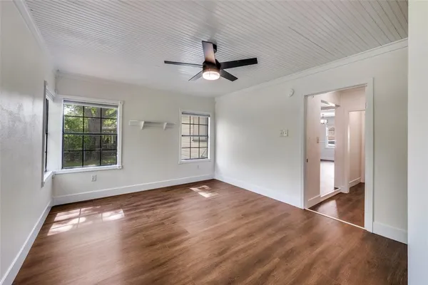 $289,000 | 544 Northwest King Street, Burleson, TX 76028