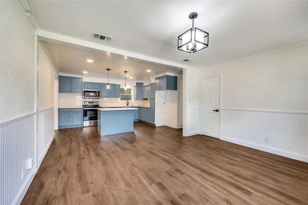 $289,000 | 544 Northwest King Street, Burleson, TX 76028