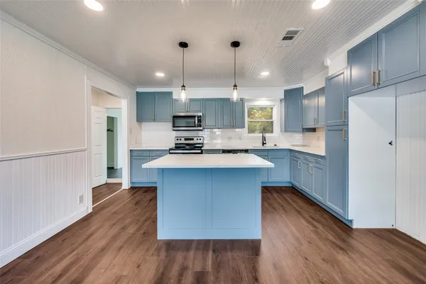 $289,000 | 544 Northwest King Street, Burleson, TX 76028