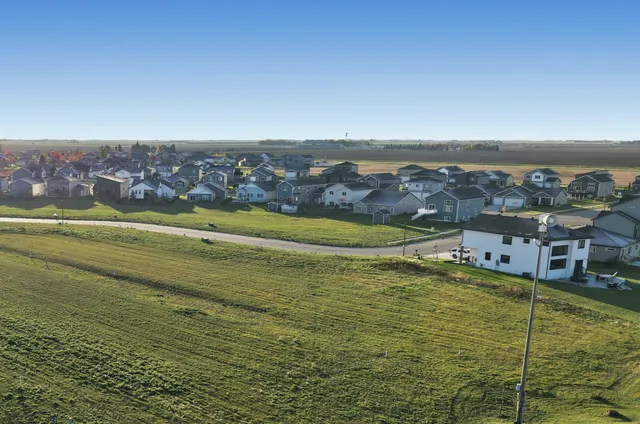 $54,900 | 313 48th Avenue South, Moorhead, MN 56560