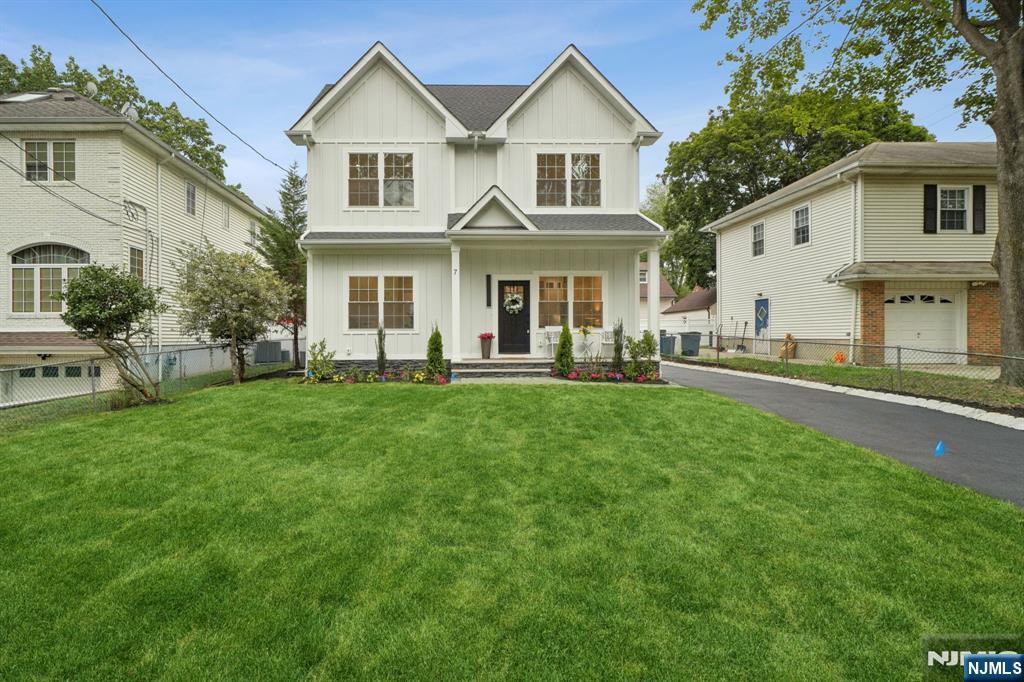 7 Franklin Avenue Livingston, NJ 07039 - Photo 1 of 45