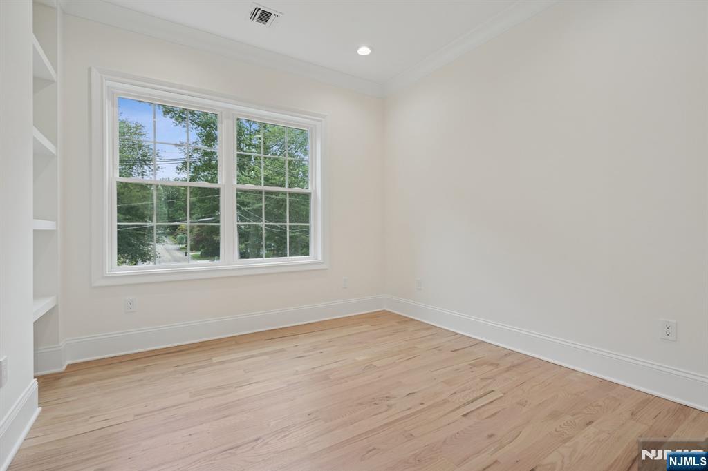 7 Franklin Avenue Livingston, NJ 07039 - Photo 27 of 45