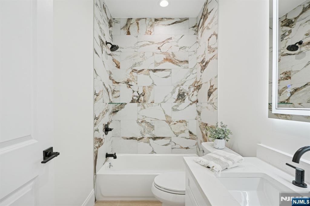 7 Franklin Avenue Livingston, NJ 07039 - Photo 28 of 45