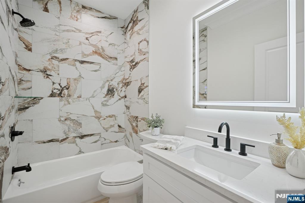 7 Franklin Avenue Livingston, NJ 07039 - Photo 29 of 45