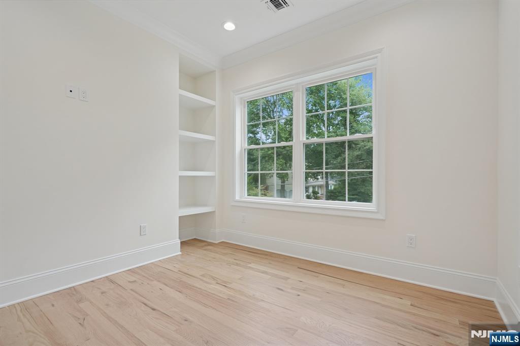 7 Franklin Avenue Livingston, NJ 07039 - Photo 30 of 45