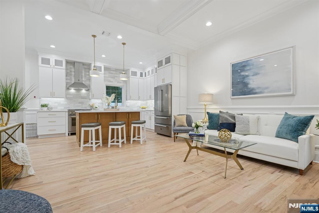 7 Franklin Avenue Livingston, NJ 07039 - Photo 3 of 45