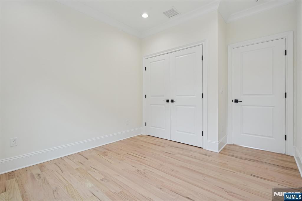 7 Franklin Avenue Livingston, NJ 07039 - Photo 32 of 45