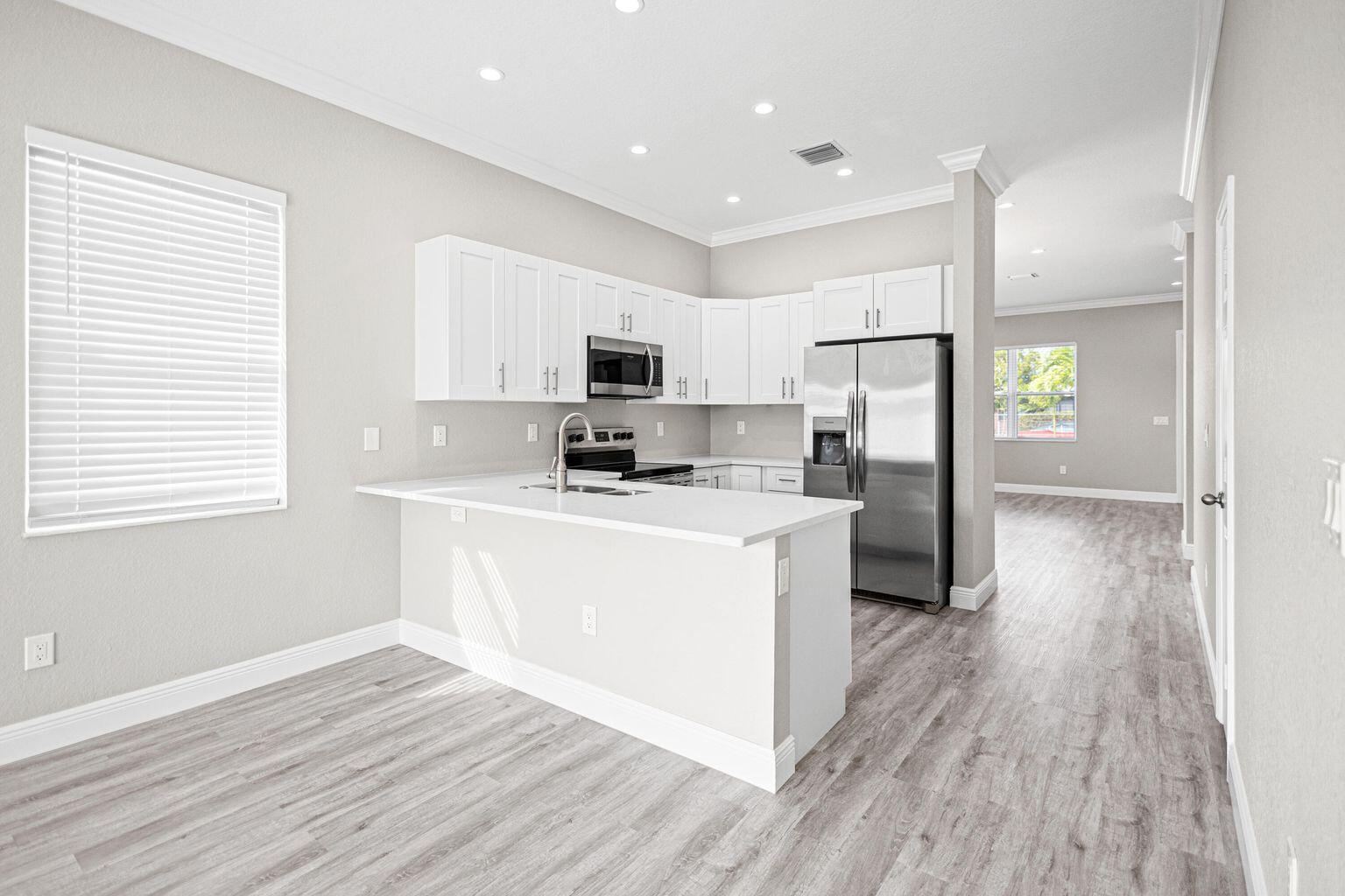 1449 West 32nd Street Riviera Beach, FL 33404 - Photo 13 of 21 3kl bar