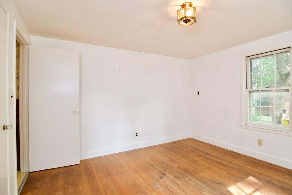 75 Macomber Avenue Springfield, MA 01119 - Photo 23 of 27