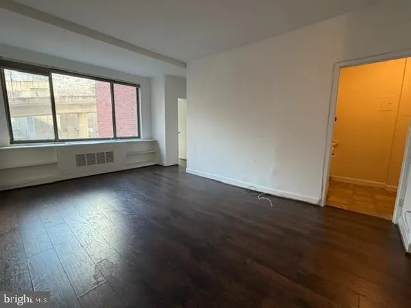 $2,000 | 1121 Arlington Boulevard, Unit 120, Arlington, VA 22209